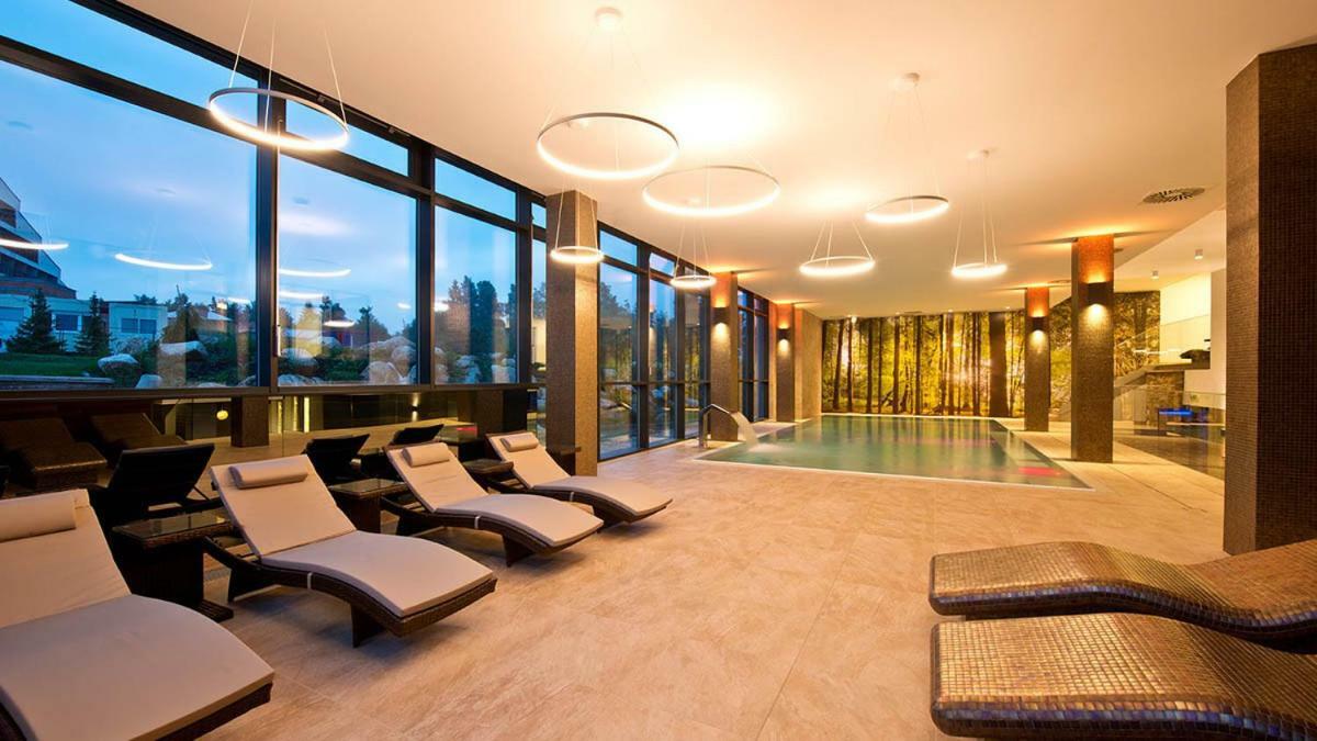 Apartmany Sabai Dee Stara Lesna Ngoại thất bức ảnh